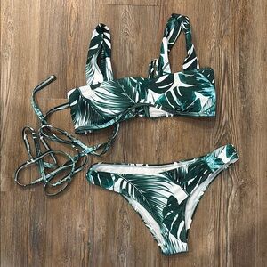 Tropical Green Leaf Print Bikini Set